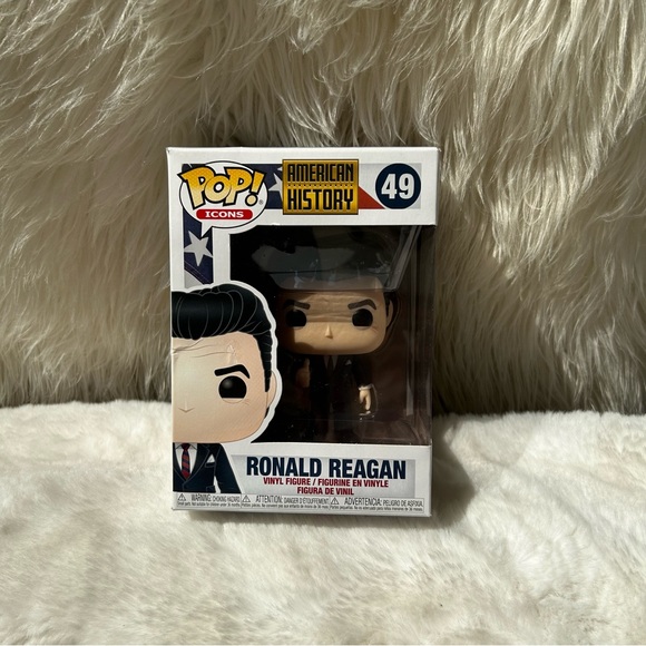 Funko POP Icons American History 49 Ronald Reagan Vinyl Figure - Picture 2 of 8